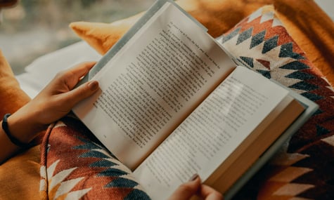 У Сінгапурі людям платитимуть за читання книжок