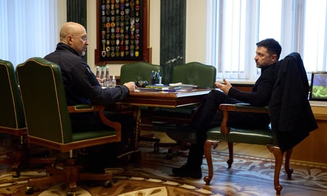 Зеленський доручив міністру оборони Шмигалю змінити план оборони України