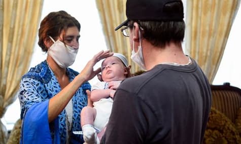 Surrogacy in Quarantine: Argentine Woman Meets Son Born to Ukrainian Surrogate Mother