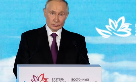 путин говорит, что Украиной управляют инопланетяне, но он готов к мирным переговорам