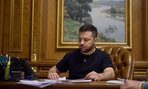 Зеленський поговорив телефоном з Байденом