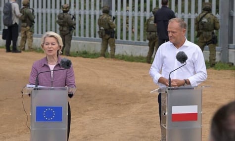 Глава Єврокомісії та прем'єр Польщі відвідали кордон із Білоруссю: Прикордонники за ґратами «уважно слухали»