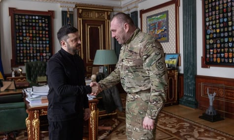 Малюк зосередиться на бойовій роботі в системі СБУ — Зеленський