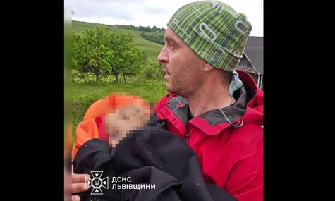 На Львівщині знайшли зниклу 2-річну дівчинку. Її шукали майже 600 людей та дюжина дронів