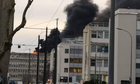 В університеті у французькому Ліоні сталася серія вибухів, є постраждалі