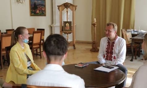 У Львові днями розпочнуть зйомки фільму за романом Кузьми Скрябіна. Садовий каже, що це вигідно