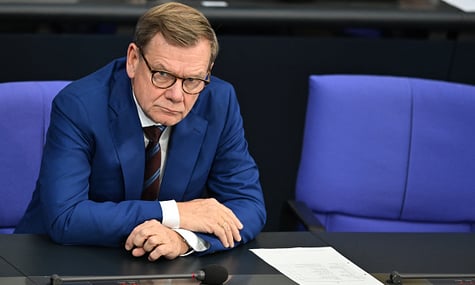 «Ми не можемо й не будемо ризикувати». Німеччина допускає обмеження на поїздки до росії через можливий спалах чуми