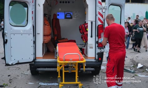 Медики на місці російського удару по Запоріжжю