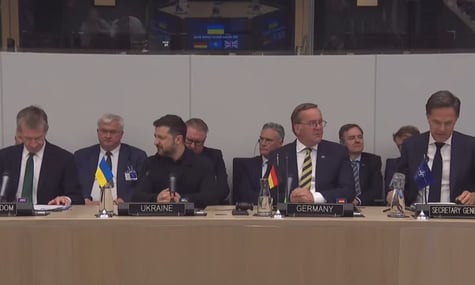 Велика Британія передасть Україні 150 тисяч дронів та 350 ракет і радарів ППО