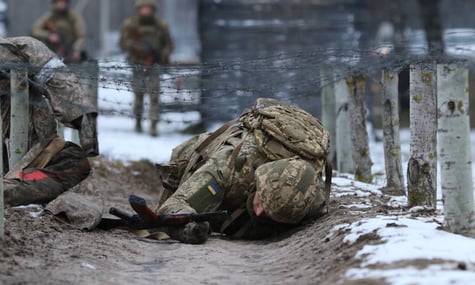 Солдат ТЦК забив до смерті мобілізованого, а інший військовий не вступився за побитого. Їх обох судять