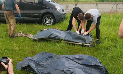В Киевской области продолжают выявлять тела гражданских, убитых оккупантами. Еще два эксгумировали в селе Бузовая