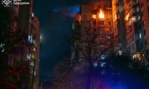 Будинки, портова інфраструктура, адмінбудівля. росія вдарила по кількох областях України, є постраждалі