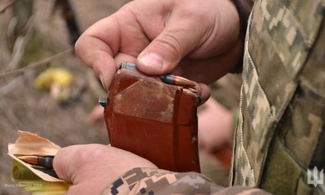 На войне ежемесячно погибают около 30 тысяч россиян — Зеленский