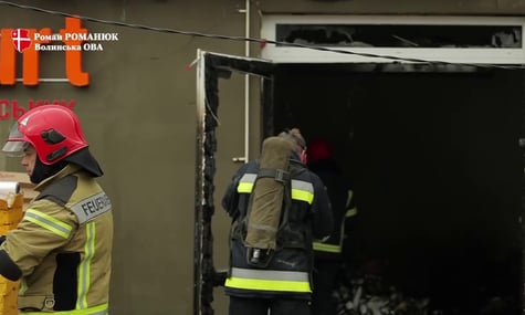 Пошкоджений внаслідок російського обстрілу магазин у Луцьку, 14 жовтня 2026 року