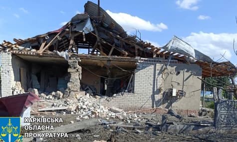 В Харьковской области супруги оказались под завалами дома из-за российского авиаудара