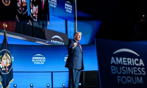 Трампу показали оновлені плани операцій проти Венесуели, можливі «найближчими днями» — CBS News