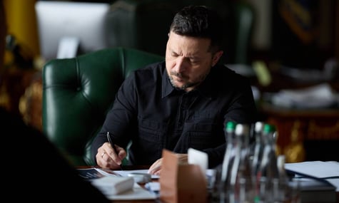 Свириденко може стати посолкою України в США, а новим прем'єром — чинні міністри, голова «Нафтогазу» та міський голова Харкова. Усе, що відомо про зміни в уряді