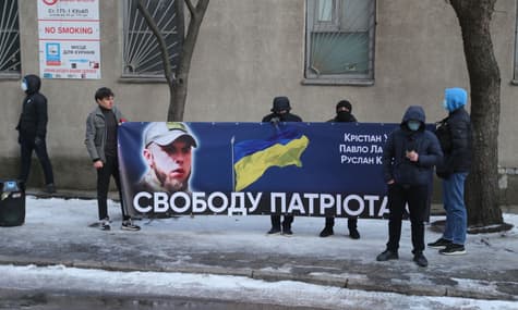 Суд взял под стражу трех подозреваемых в столкновенях и стрельбе в центре Киева