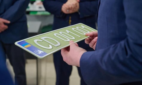Оновлені номерні знаки для дипломатичних авто