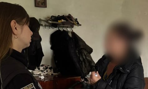 Поліціянти у квартирі, де побили тримісячного хлопчика Поліціянти у квартирі, де побили тримісячного хлопчика