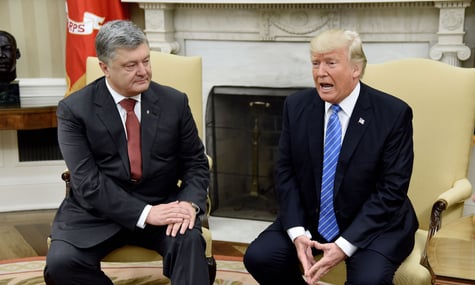 Порошенко розповів, як Трамп питав у нього, чий Крим