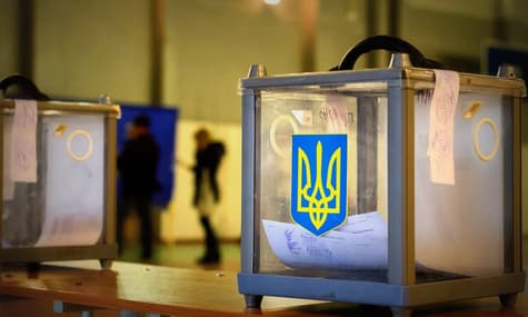 Вибори на Донбасі: де відбудуться, хто лідирує та як агітують