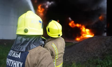 росія вночі влучила в об'єкти на Вінниччині та Полтавщині: там виникли пожежі