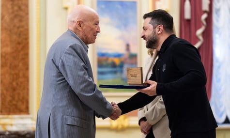 Екссекретар РНБО та «національна легенда України» Горбулін постраждав від удару по НАН України. Загибла — його помічниця — BBC Україна