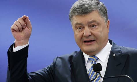 Порошенко про кремлівські санкції: «У списку — прізвища достойних людей»