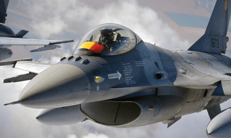 Румунський F-16 знищив невідомий морський дрон у Чорному морі