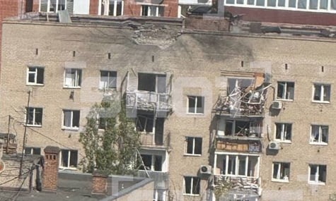 Дрон влетів у багатоповерхівку в російському Ростові. Влада заявила про понад десяток постраждалих