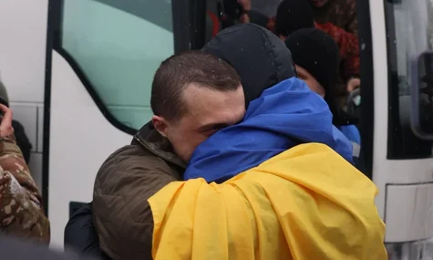 Із російського полону повернули чотирьох бійців бригади «Азов», які майже чотири роки були в неволі