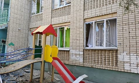 российская армия обстреляла детсад в Херсоне: один человек пострадал