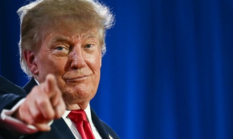 Трамп знову згадав про третій президентський термін. Вважає, що «має право» балотуватися