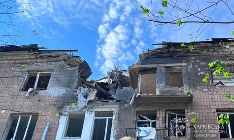 росіяни вдарили по житловому будинку Харкова ракетою «Бандероль». Відомо про двох загиблих і понад 30 постраждалих