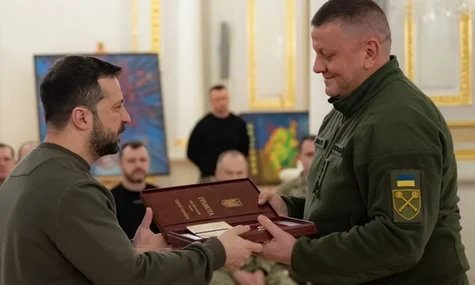 Зеленський каже, що не буде звільняти Залужного за критику: Ми вільна країна