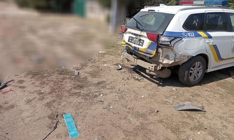 В Николаевской области оккупанты попали по машине полицейских: трое правоохранителей травмированы