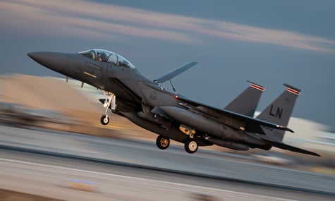 Іран вперше збив американський літак, екіпаж шукають — Axios