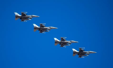 Американські винищувачі злітали для перехоплення російських військових літаків поблизу Аляски — військові
