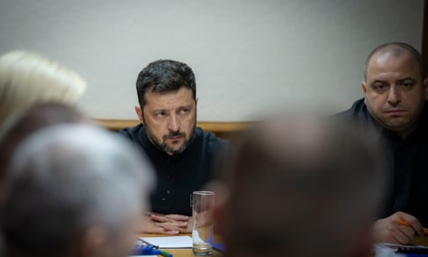 У рф заявили, що Єрмак, Залужний і Буданов їздили в Альпи домовлятися про заміну Зеленського. ГУР каже, що це ІПСО