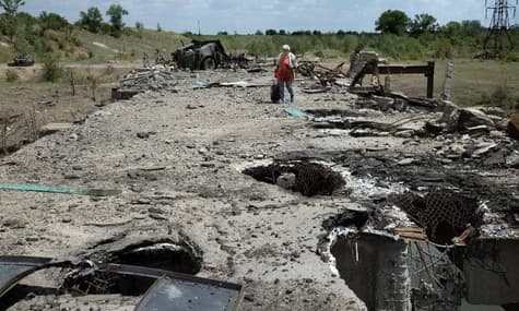Війська росії нищать промисловість у Сєвєродонецьку, обстрілюючи заводи — Гайдай