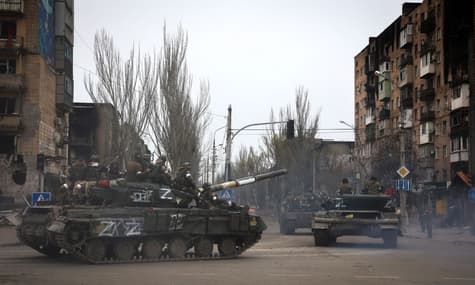 Спроба удару по одеському порту та успіхи ЗСУ на Херсонщині: головні новини за ніч 24 квітня