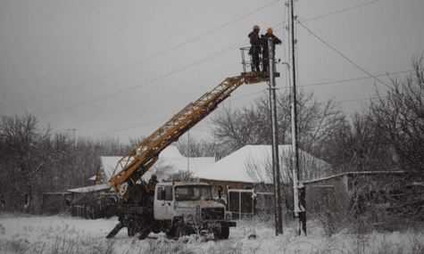 В уряді анонсували доплати енергетикам з ремонтних бригад