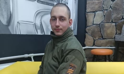 Загиблий угорський доброволець вирушив на війну, кажучи, що йде на пиво. Його досі не поховали через розбіжності між родичами