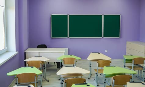 Заборона мобільних телефонів у школах може зашкодити фіксації порушень — освітній омбудсмен