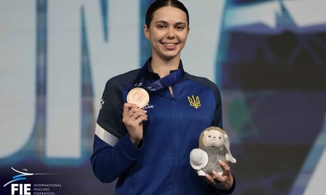 Рапіристка Аліна Полозюк Рапіристка Аліна Полозюк