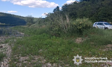Завершено пошуково-рятувальну операцію чоловіка та дітей, які зникли на Дністрі на Буковині