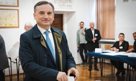Польща звернулася до США з проханням екстрадувати ексміністра юстиції Зьобро, якому висувають 26 звинувачень