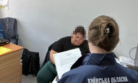 На Київщині оголосили підозру посадовиці служби у справах дітей — дворічна дитина загинула, хоча про небезпеку знали