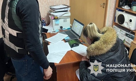 Киянку підозрюють у катуванні 9-річного сина. Травми хлопчика помітили у школі — слідство